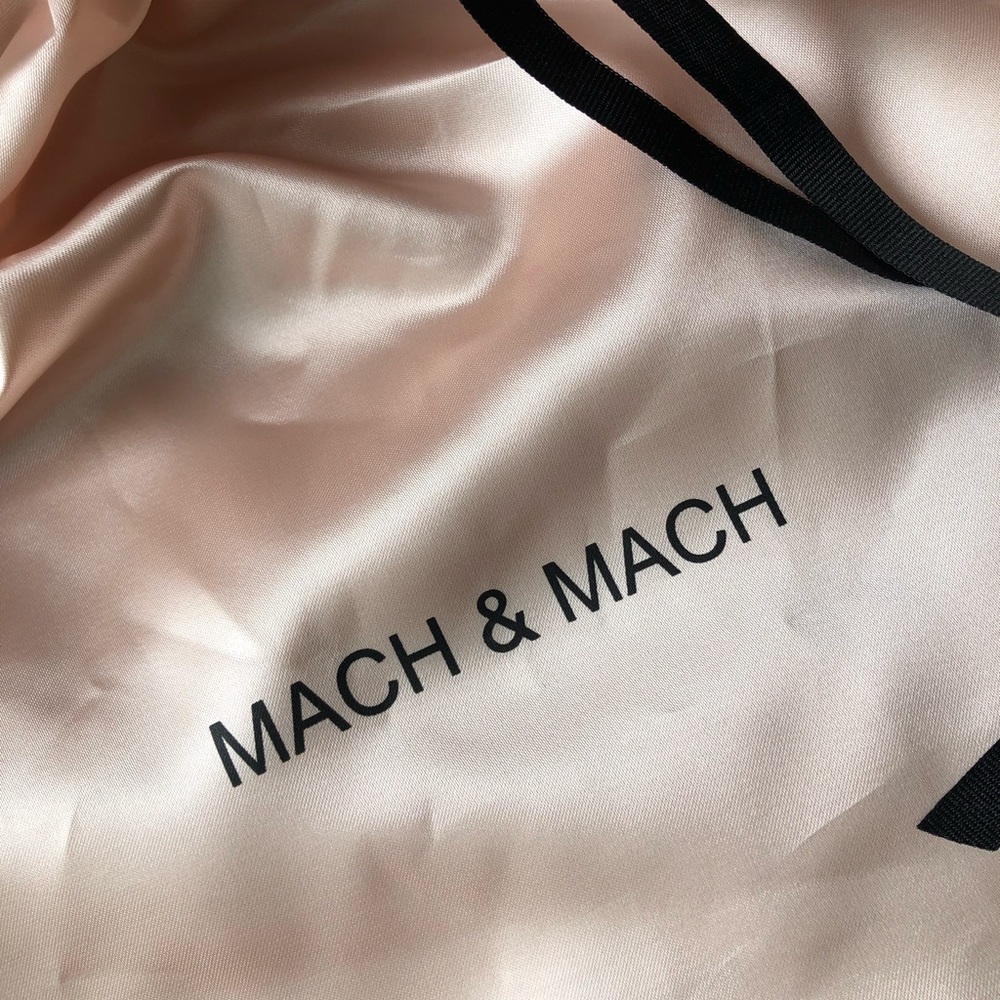 1 MACH & MACH Pink Satin Fabric